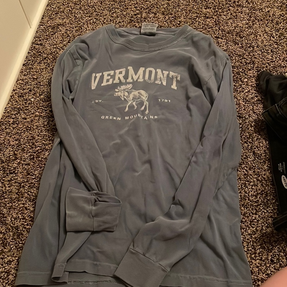 super cute vermont long sleeve